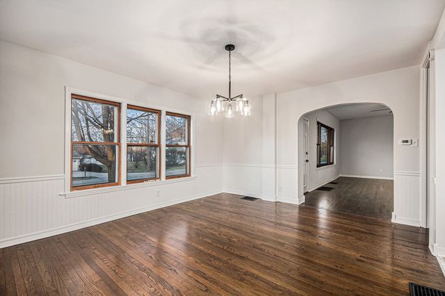 790 Hillview Avenue, West Chicago, IL 60185