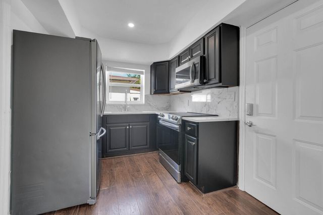 2517 Rodman Street, Hollywood, FL 33020