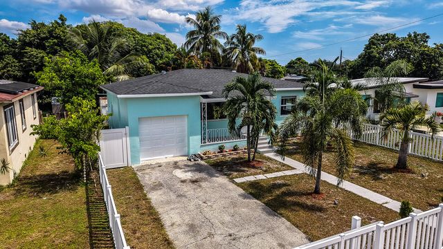 2517 Rodman Street, Hollywood, FL 33020