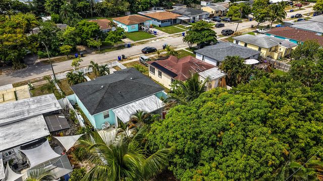 2517 Rodman Street, Hollywood, FL 33020