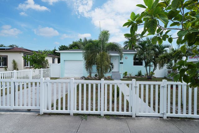 2517 Rodman Street, Hollywood, FL 33020