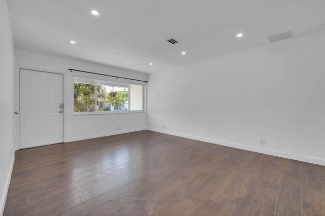 2517 Rodman Street, Hollywood, FL 33020