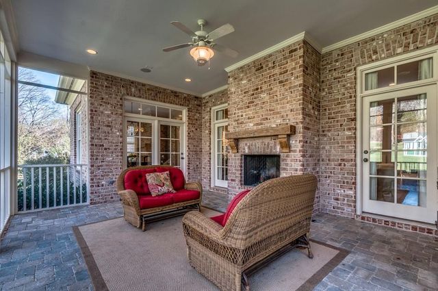1330 Burton Valley Rd, Nashville, TN 37215