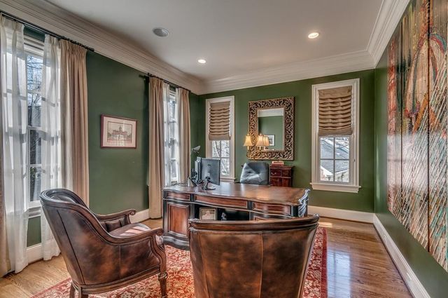 1330 Burton Valley Rd, Nashville, TN 37215
