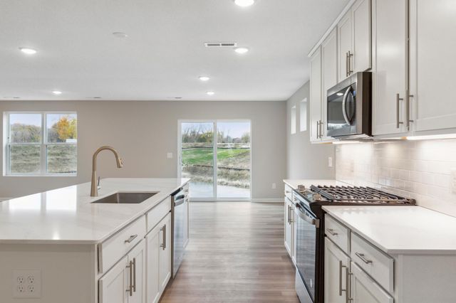 21944 Rouillard Boulevard, Rogers, MN 55374