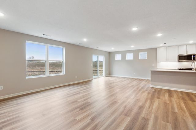 21944 Rouillard Boulevard, Rogers, MN 55374