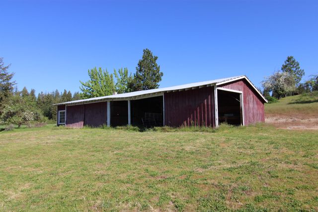 4881 A Carr Rd, Clayton, WA 99110