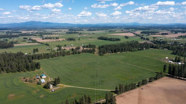 4881 A Carr Rd, Clayton, WA 99110