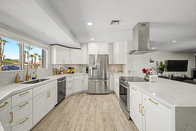 2019 E FOUNTAIN Street, Mesa, AZ 85213