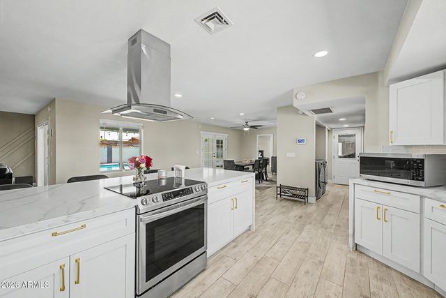 2019 E FOUNTAIN Street, Mesa, AZ 85213