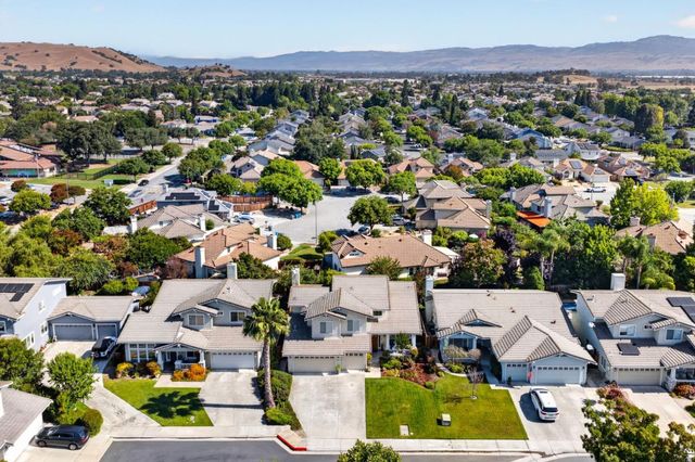 1405 Casablanca Circle, Gilroy, CA 95020
