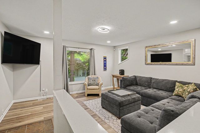 803 Northwood Drive, South Bend, IN 46617