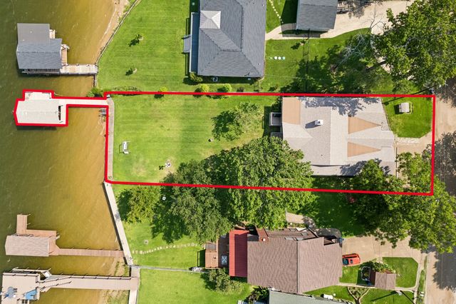 140 Pin Oak Drive, Mabank, TX 75156