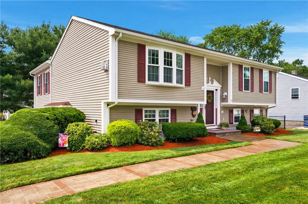 77 Capwell Avenue, Woonsocket, RI 02895