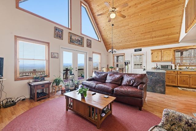 729 Canterbury Road, Murphy, NC 28906