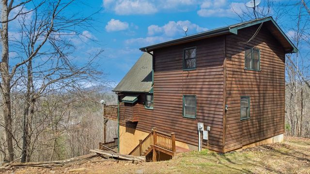729 Canterbury Road, Murphy, NC 28906
