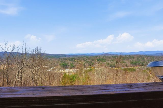 729 Canterbury Road, Murphy, NC 28906