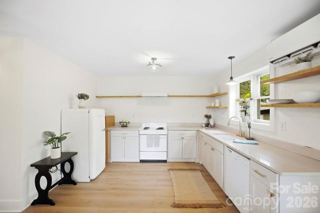 423 Reems Creek Road, Weaverville, NC 28787
