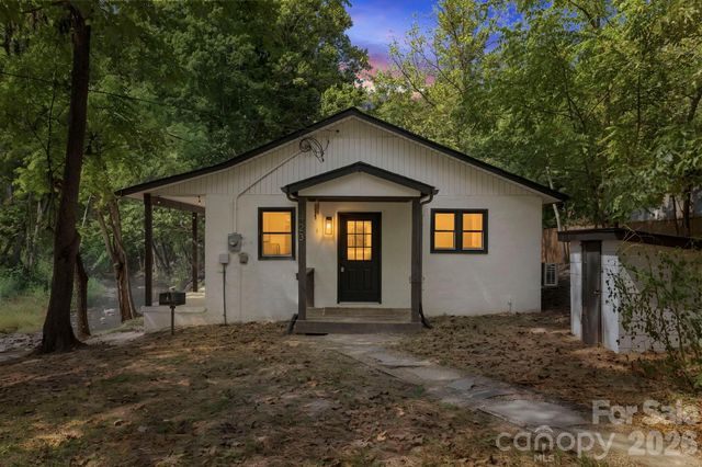 423 Reems Creek Road, Weaverville, NC 28787