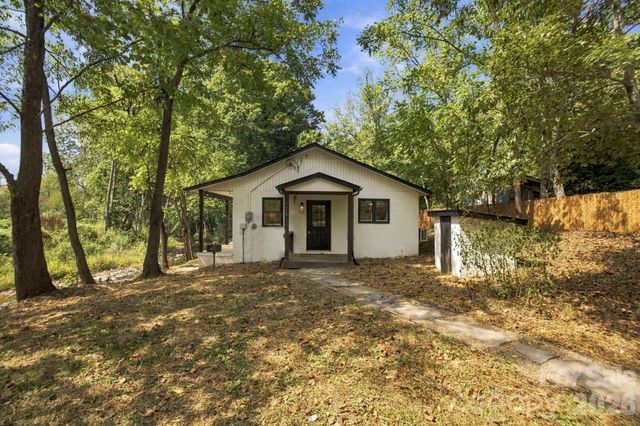 423 Reems Creek Road, Weaverville, NC 28787