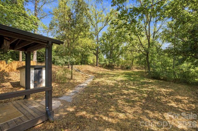 423 Reems Creek Road, Weaverville, NC 28787