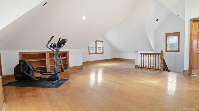 40 Meadow Street, Garden City, NY 11530