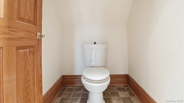 40 Meadow Street, Garden City, NY 11530