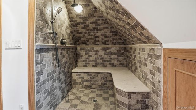 40 Meadow Street, Garden City, NY 11530