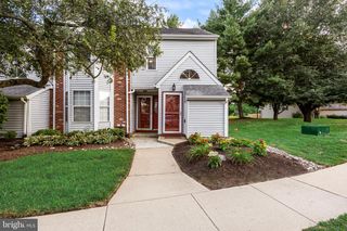 2 PINEWOOD DR, Hamilton, NJ 08690