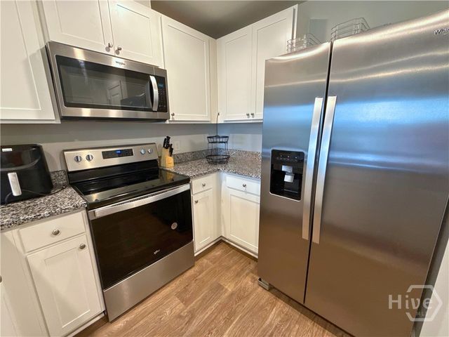 206 Coneflower Road, Bloomingdale, GA 31302