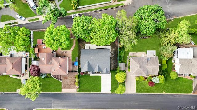 124 North Drive, Massapequa, NY 11758