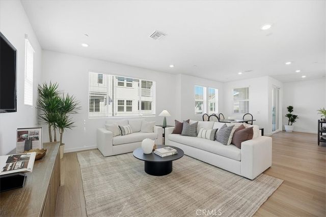 2392 Haley Point Drive 104, Ventura, CA 93003