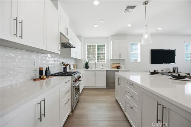 2392 Haley Point Drive 104, Ventura, CA 93003