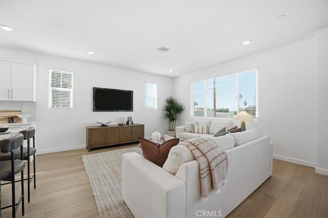 2392 Haley Point Drive 104, Ventura, CA 93003