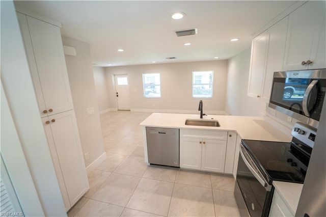 27304 Dortch AVE 304, Bonita Springs, FL 34135
