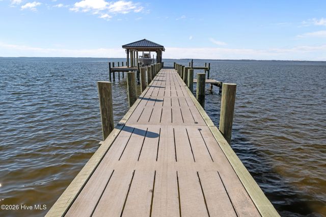 30 E North Shore Lane, Arapahoe, NC 28510