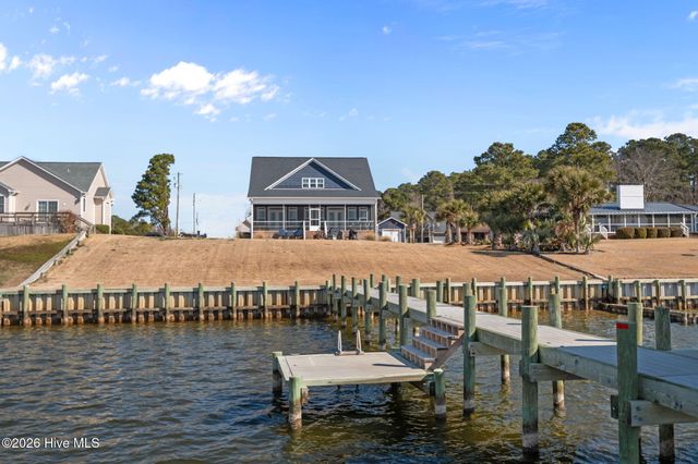 30 E North Shore Lane, Arapahoe, NC 28510