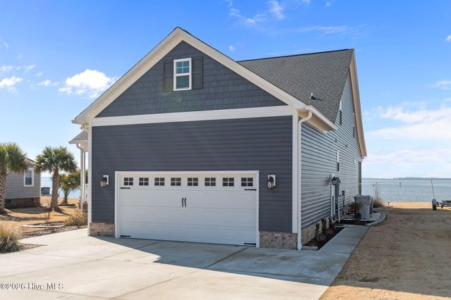 30 E North Shore Lane, Arapahoe, NC 28510