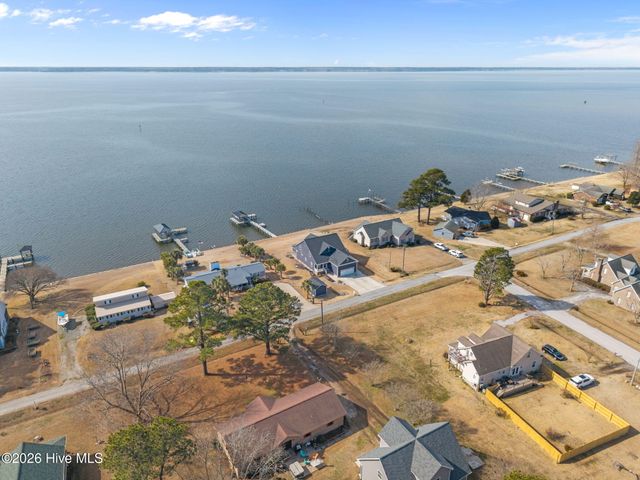 30 E North Shore Lane, Arapahoe, NC 28510