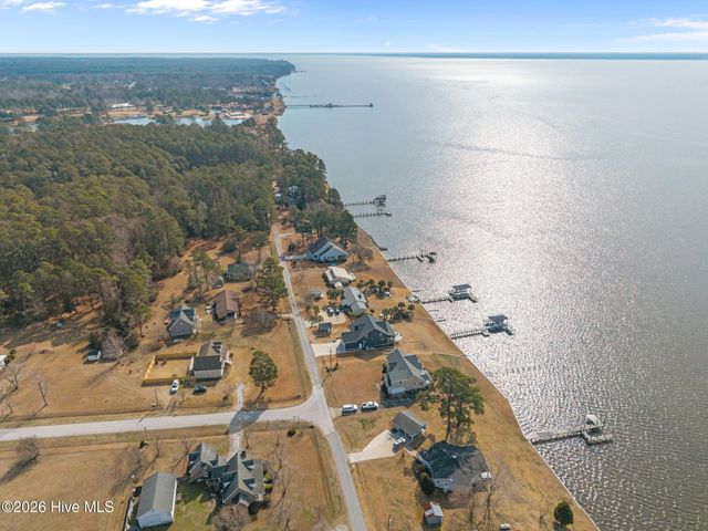 30 E North Shore Lane, Arapahoe, NC 28510