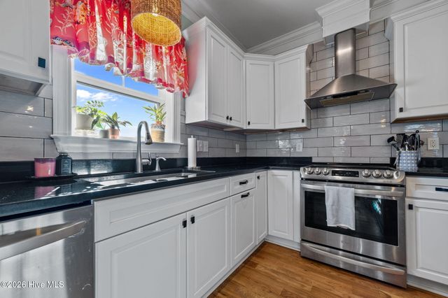 30 E North Shore Lane, Arapahoe, NC 28510