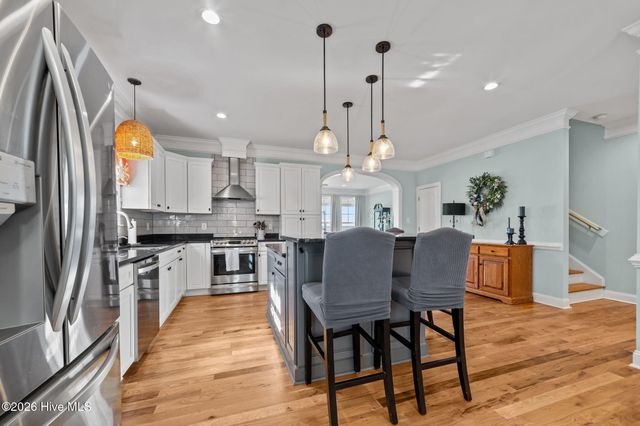 30 E North Shore Lane, Arapahoe, NC 28510