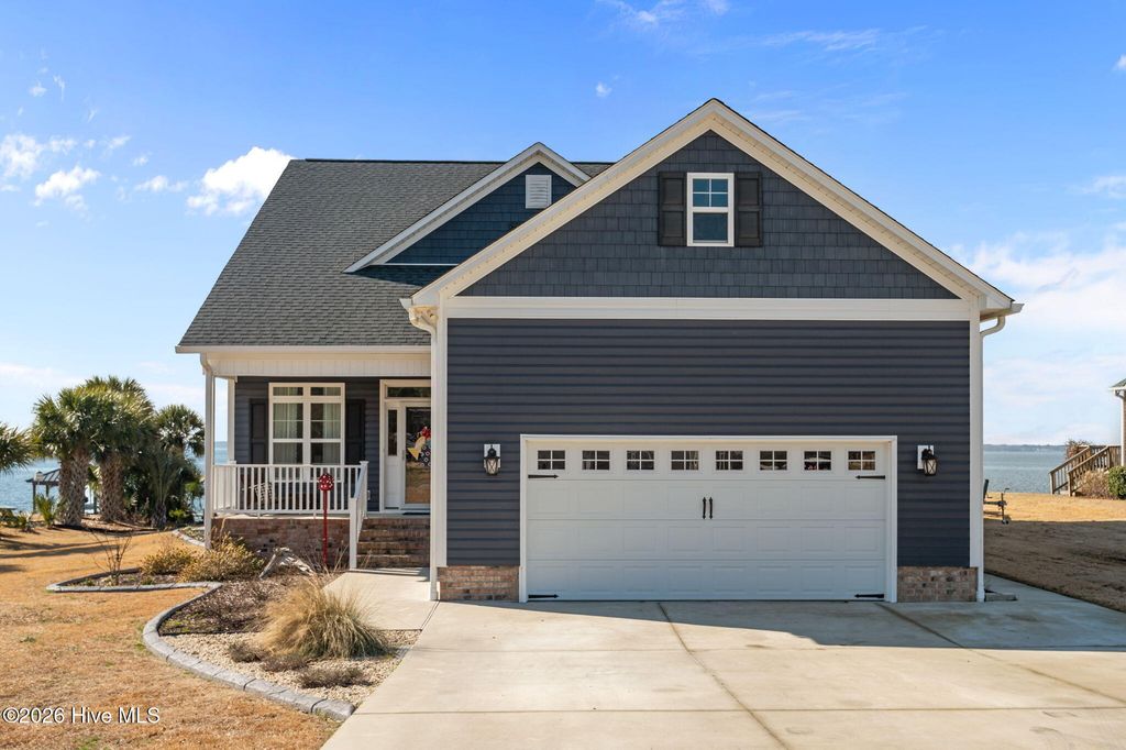 30 E North Shore Lane, Arapahoe, NC 28510