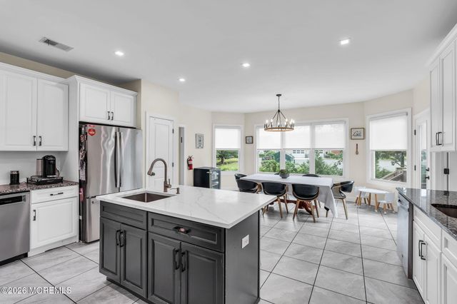 7 Dune Court, Lakewood, NJ 08701