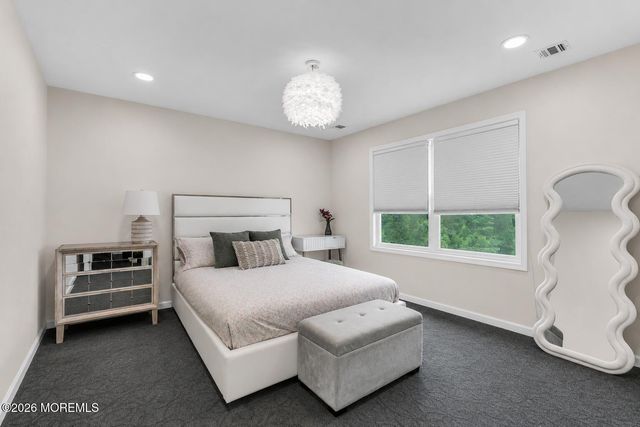 7 Dune Court, Lakewood, NJ 08701