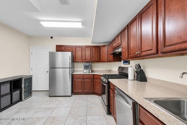 7 Dune Court, Lakewood, NJ 08701