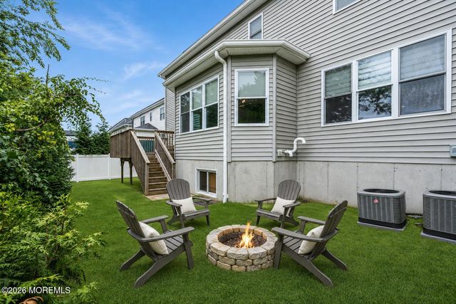 7 Dune Court, Lakewood, NJ 08701