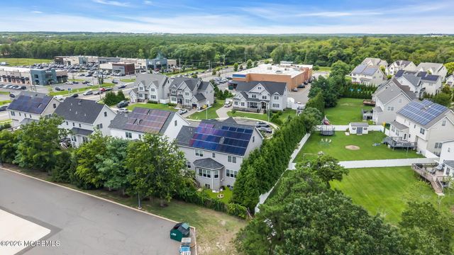 7 Dune Court, Lakewood, NJ 08701