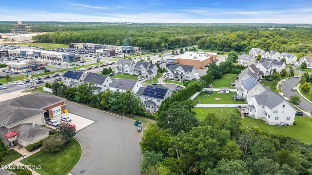 7 Dune Court, Lakewood, NJ 08701