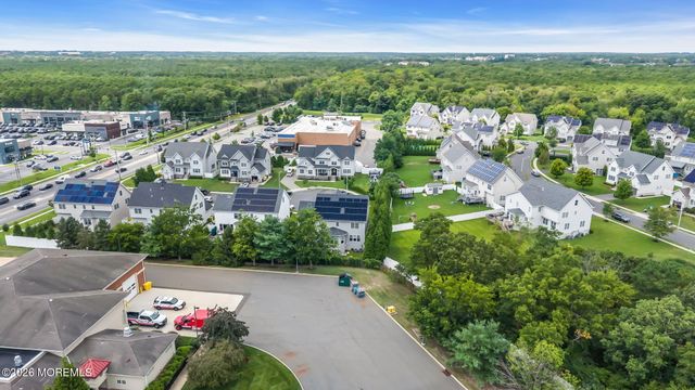 7 Dune Court, Lakewood, NJ 08701